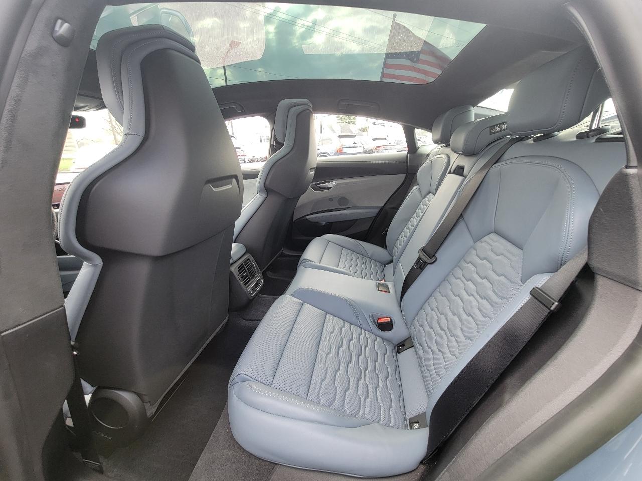 Audi e-tron GT Prestige quattro 2024