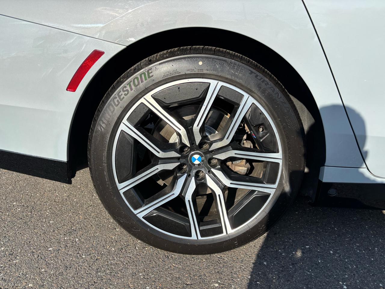 BMW 7 Series 740i Sedan 2023
