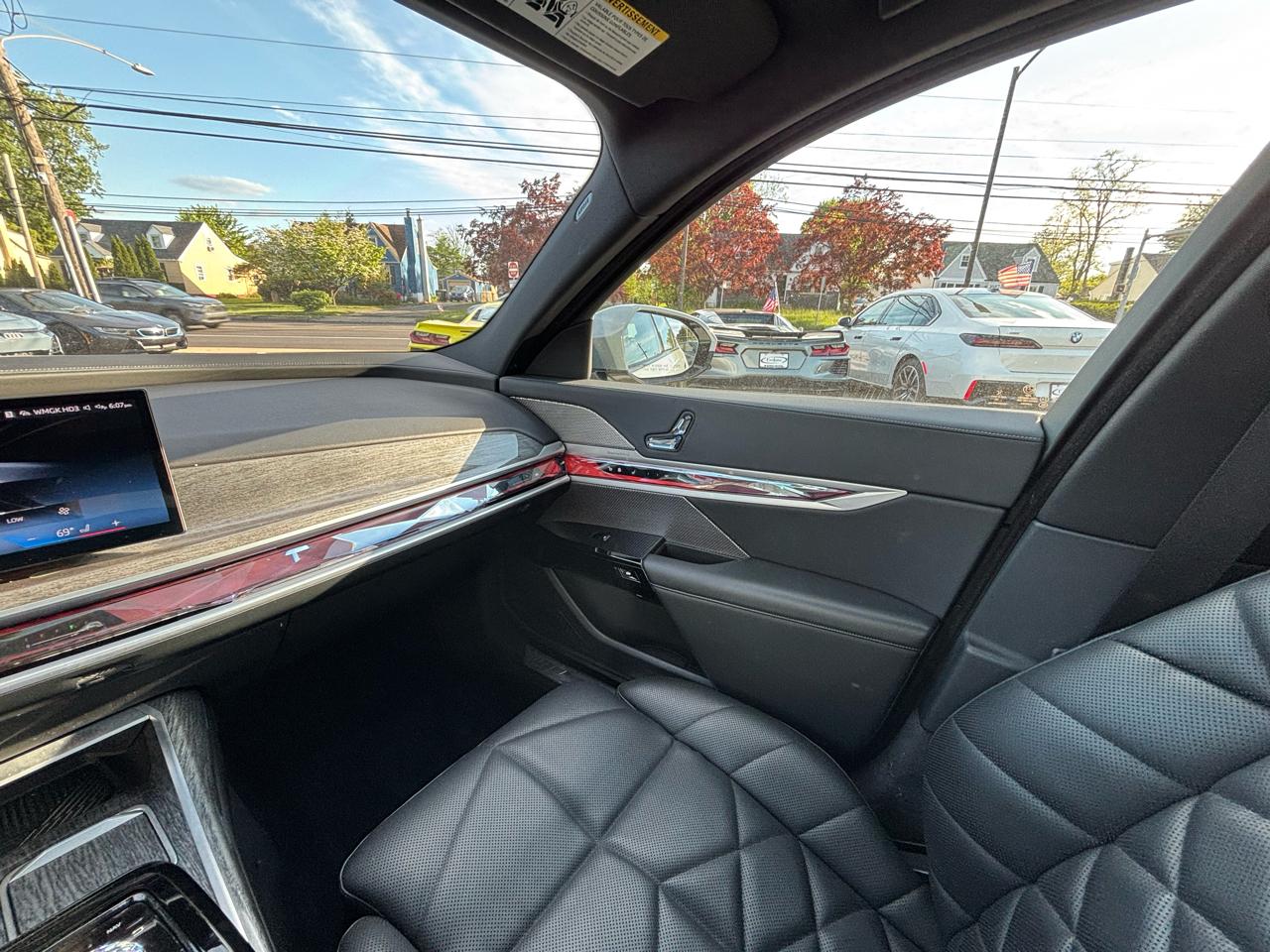 BMW 7 Series 740i Sedan 2023