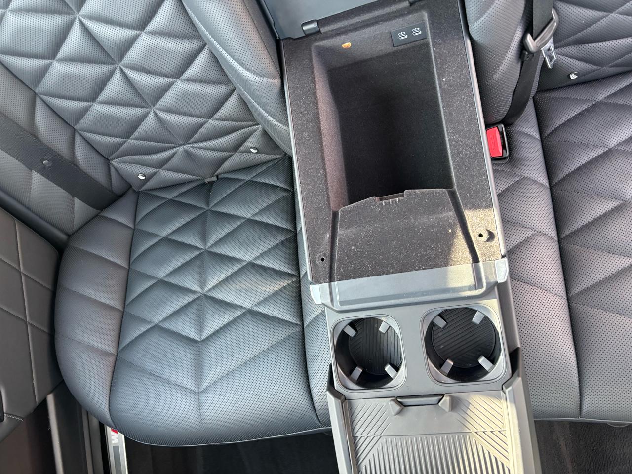 BMW 7 Series 740i Sedan 2023