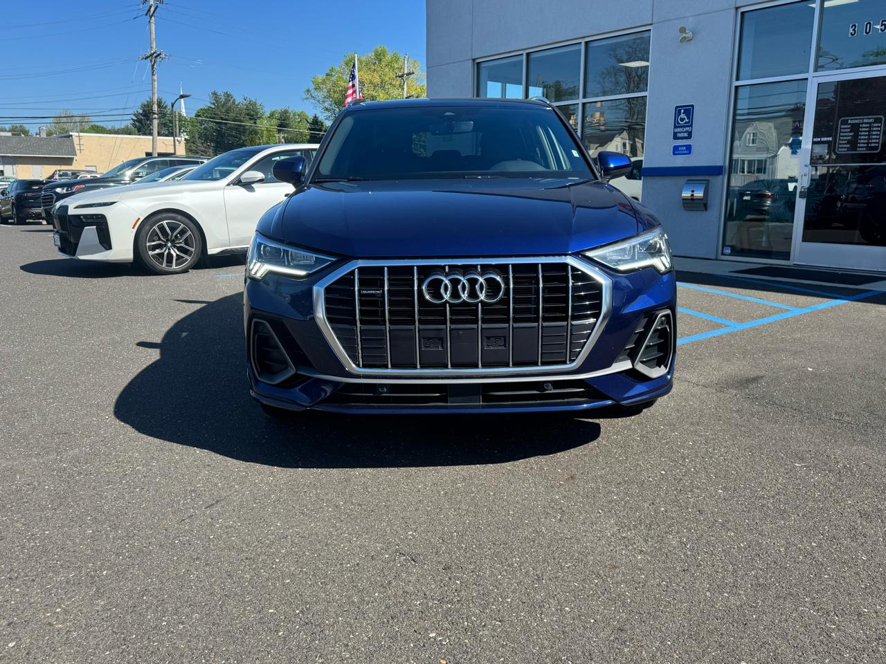 Audi Q3 S line Premium 45 TFSI quattro 2024