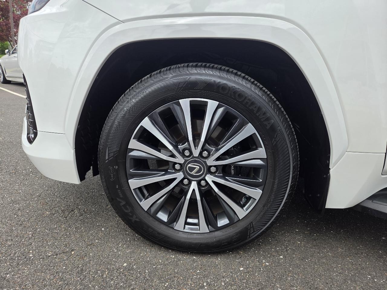 Lexus LX LX 600 Premium 4WD 2024