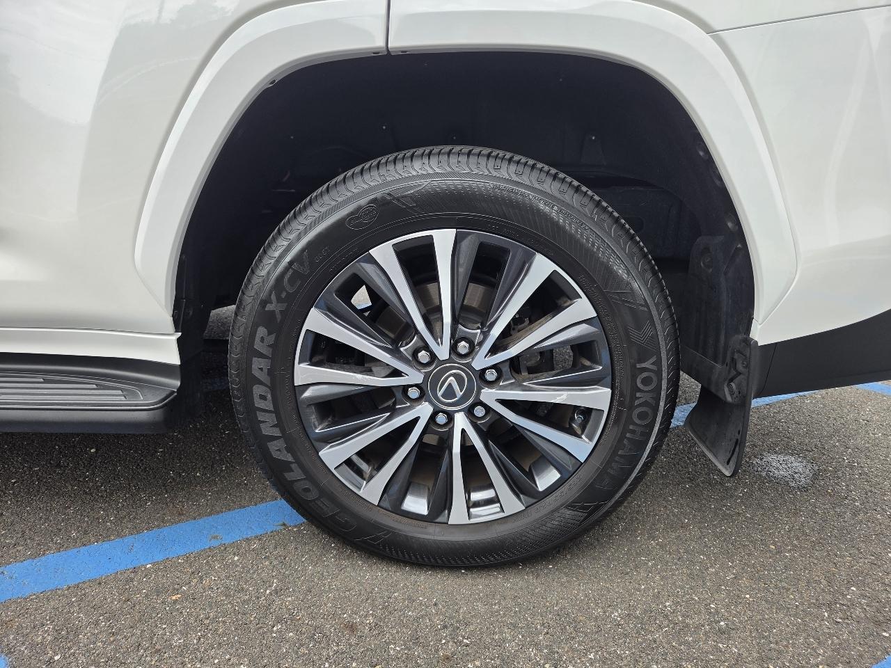Lexus LX LX 600 Premium 4WD 2024