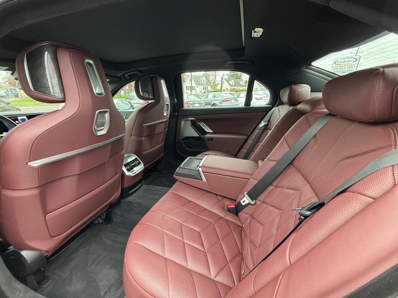 BMW 7 Series  2023