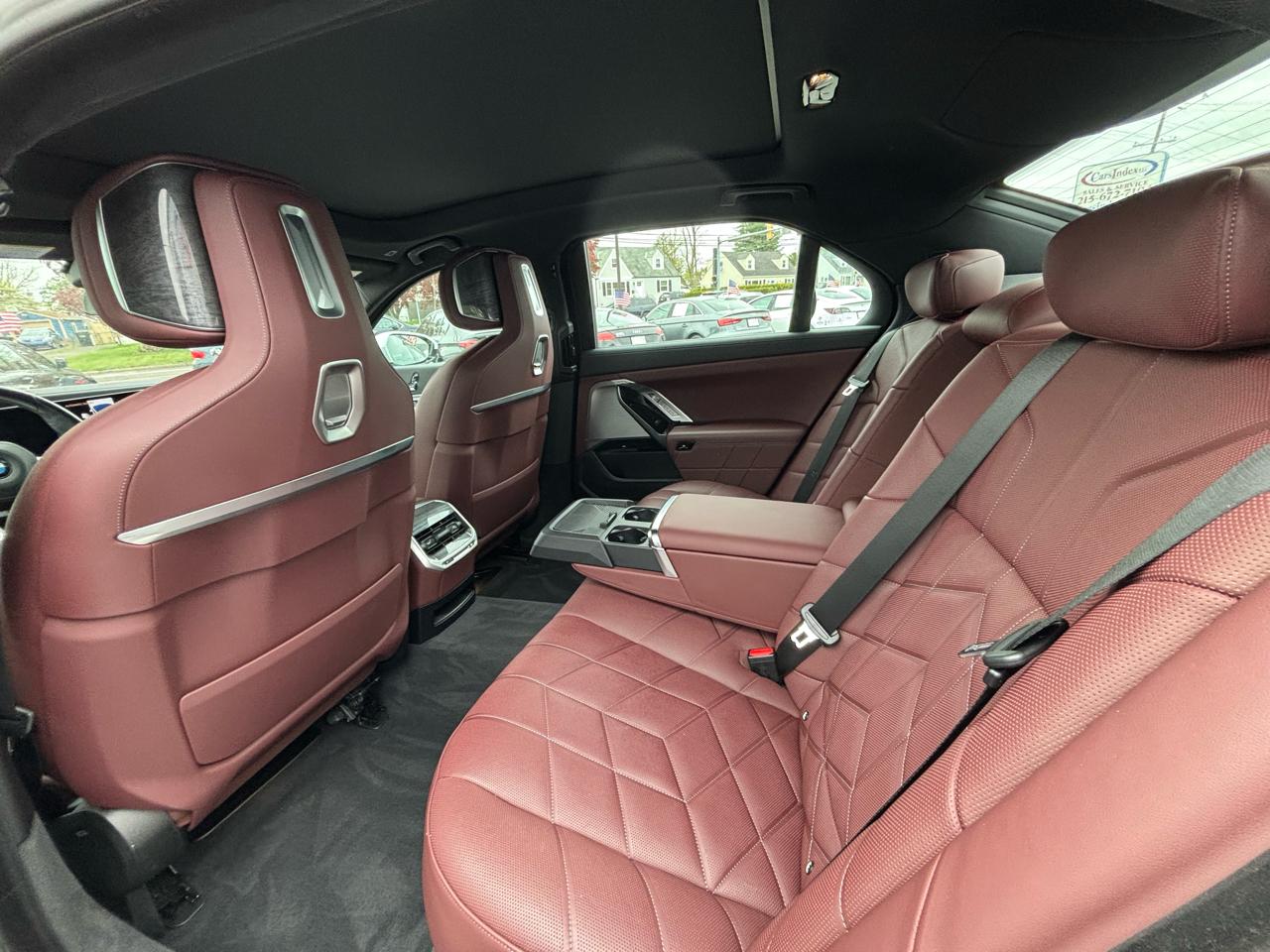 BMW 7 Series  2023