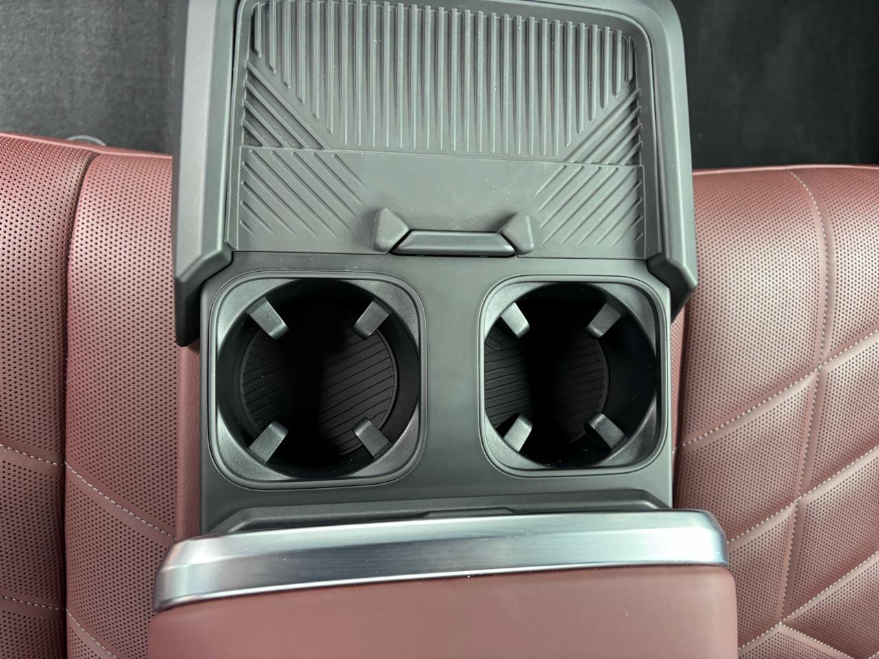 BMW 7 Series  2023