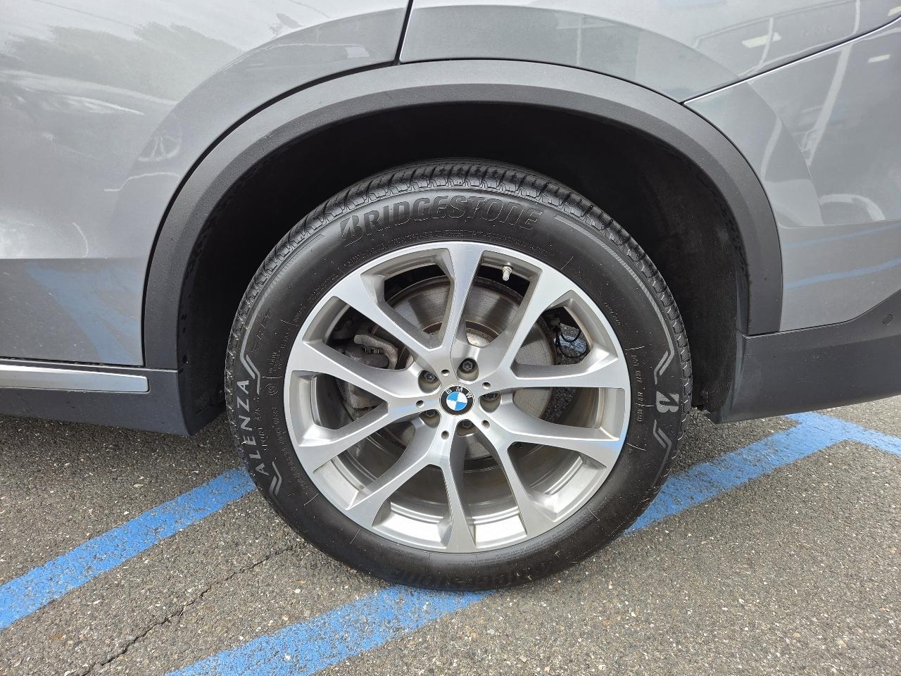 BMW X5 xDrive40i Sports Activity Vehicle 2024