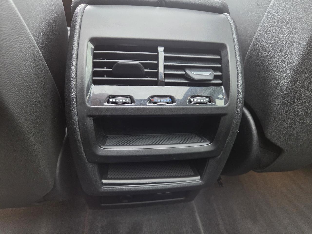 BMW X5 xDrive40i Sports Activity Vehicle 2024