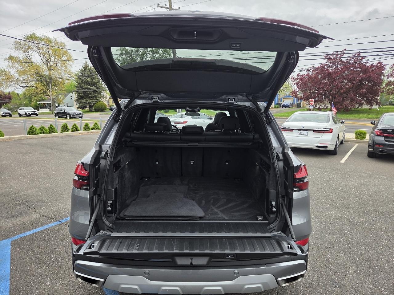 BMW X5 xDrive40i Sports Activity Vehicle 2024