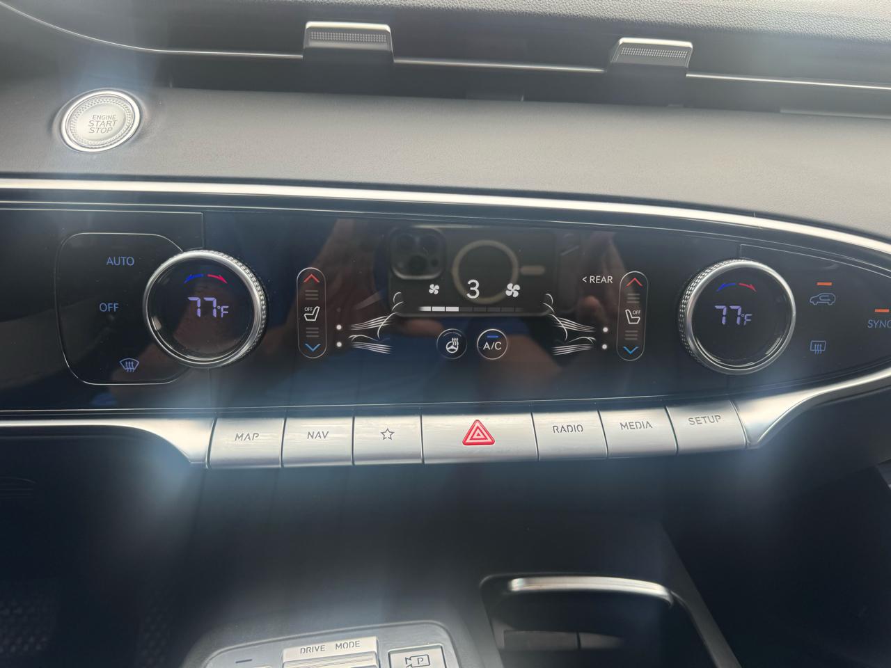 Genesis GV70 2.5T Select AWD 2023