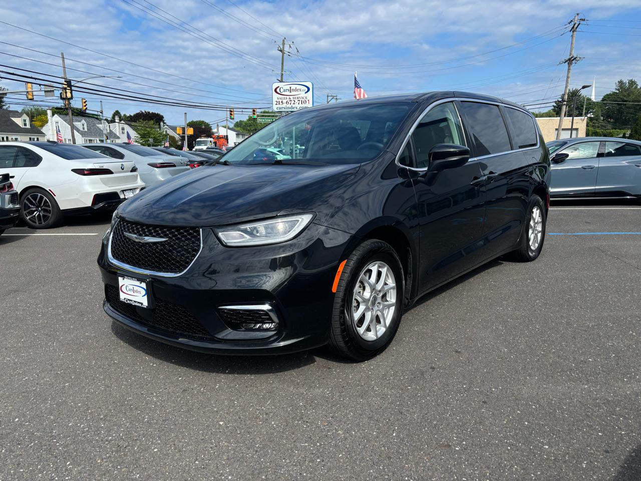 Chrysler Pacifica Touring L FWD 2023
