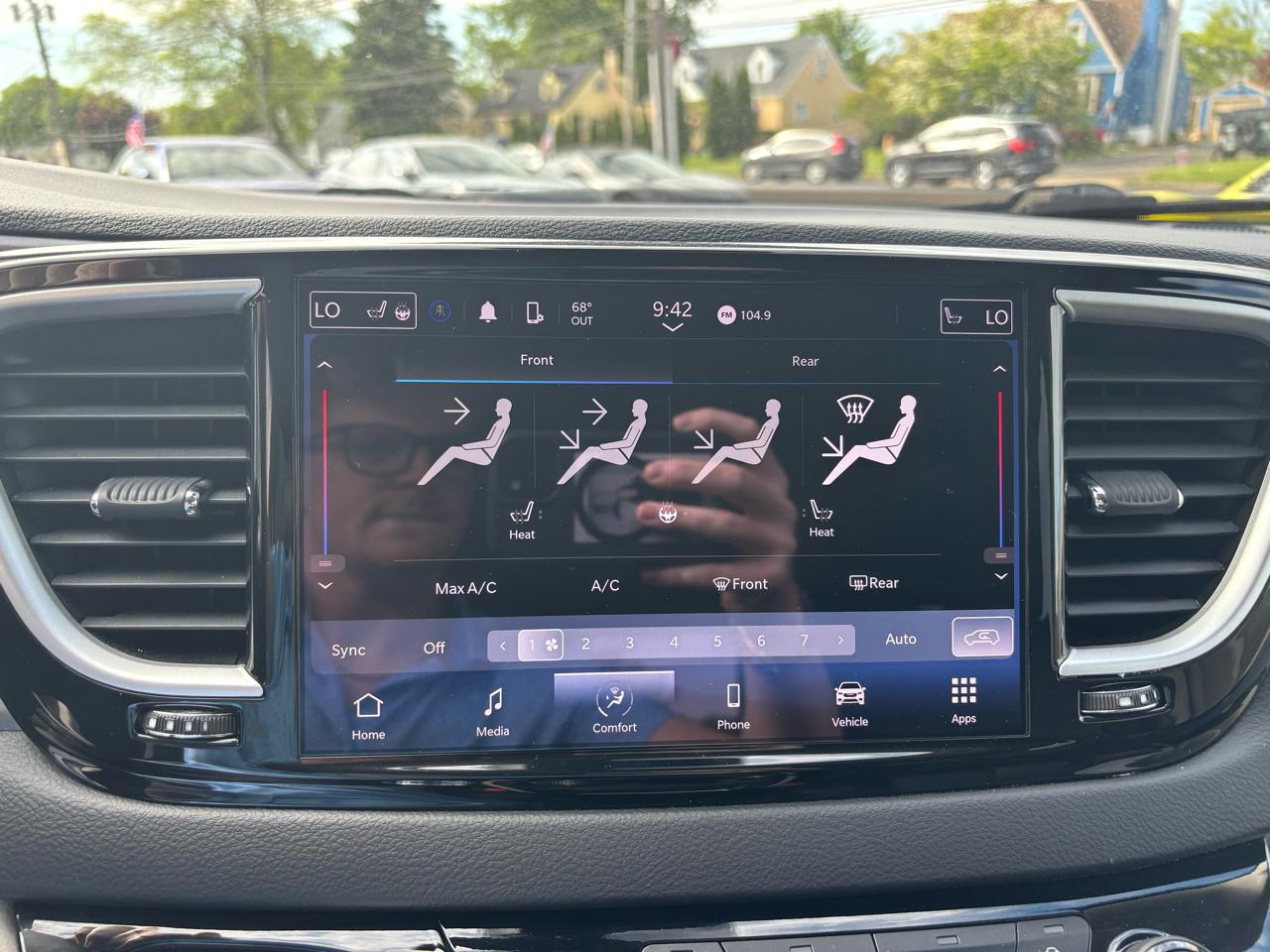 Chrysler Pacifica Touring L FWD 2023