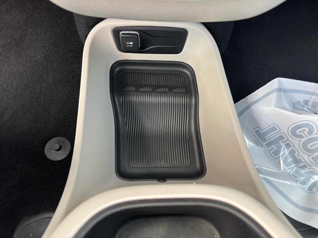 Chrysler Pacifica Touring L FWD 2023