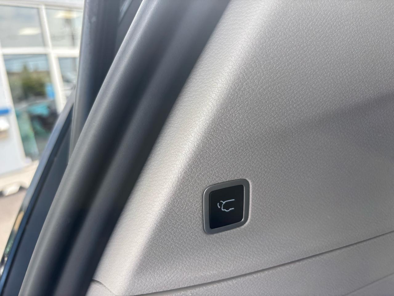 Chrysler Pacifica Touring L FWD 2023