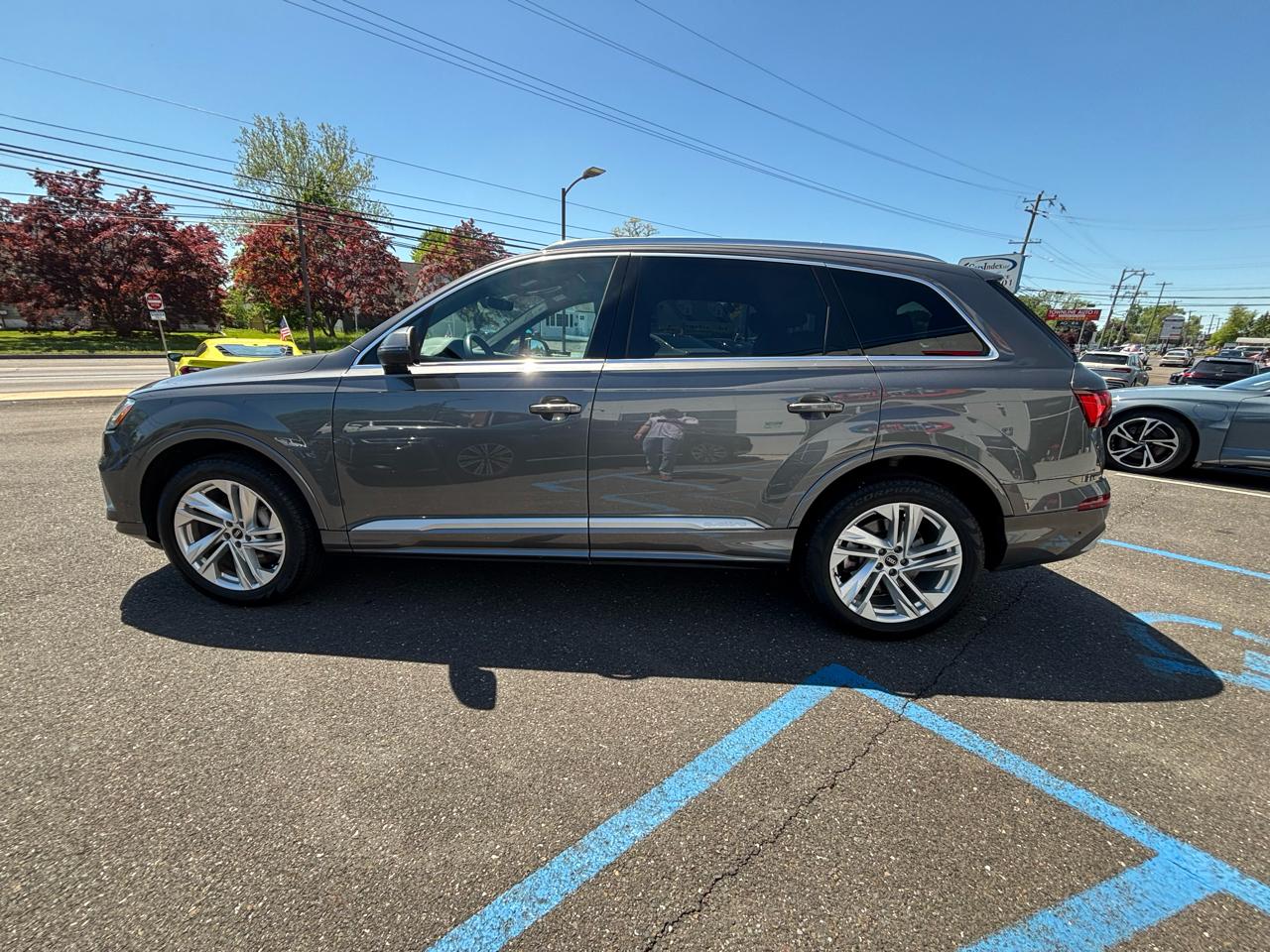 Audi Q7 Premium Plus 45 TFSI quattro 2021