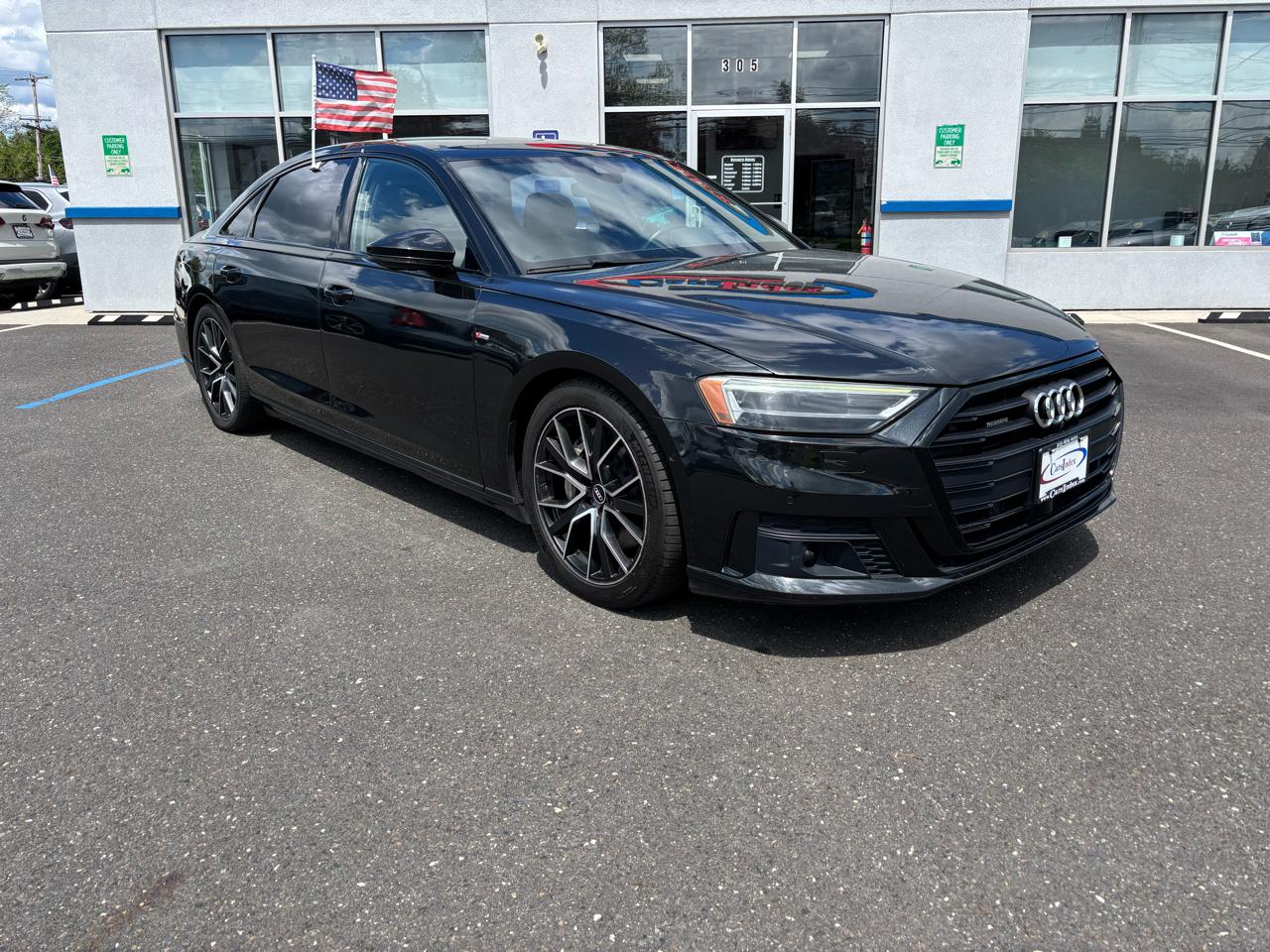 Audi A8  2021