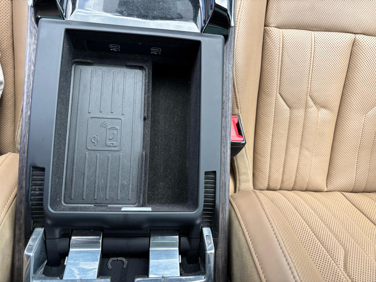 Audi A8  2021