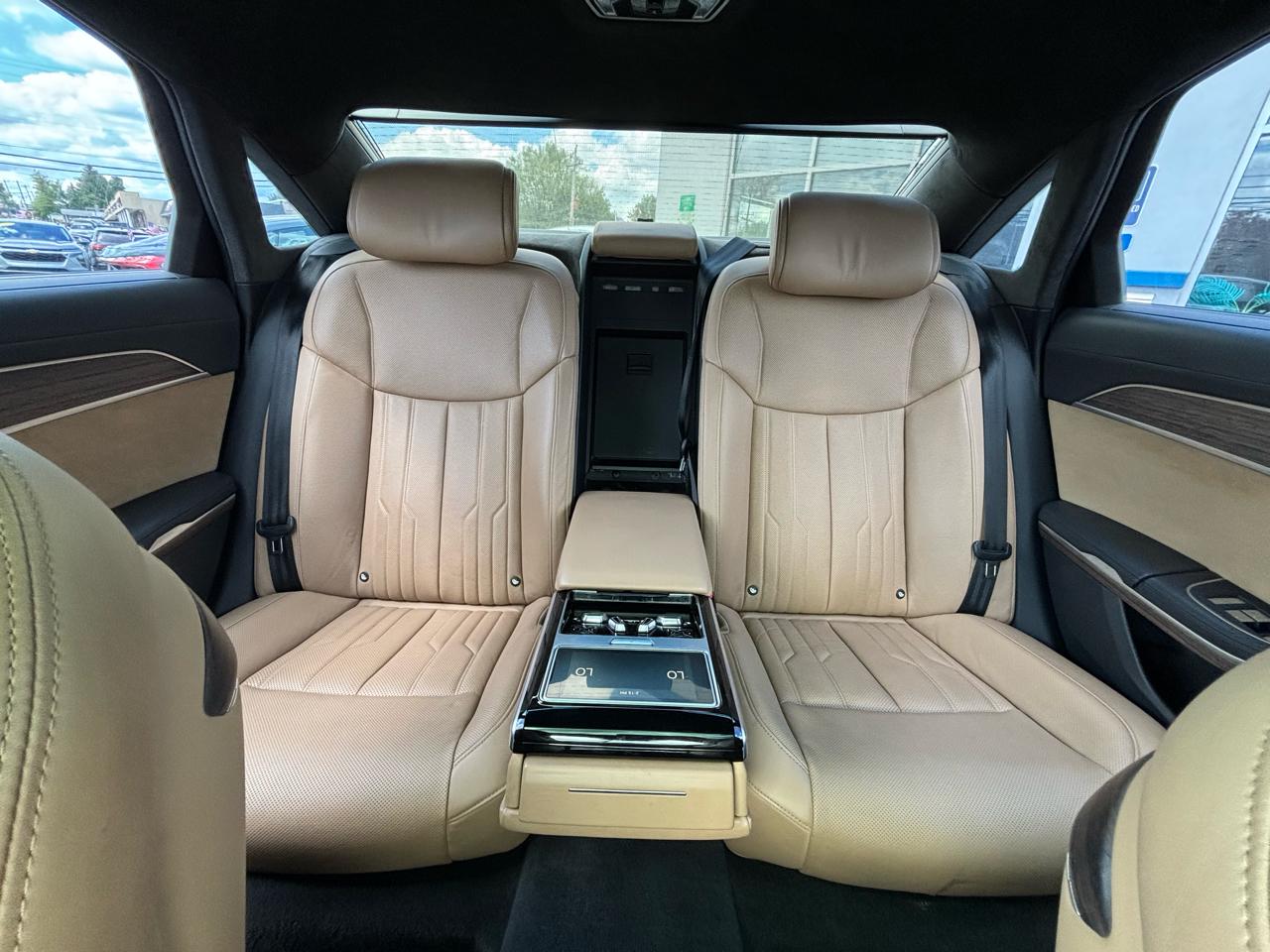 Audi A8  2021