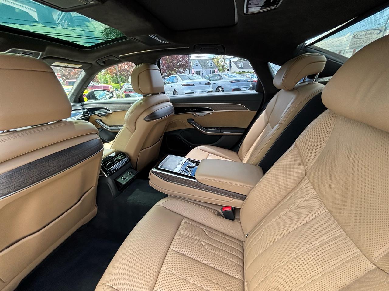 Audi A8  2021