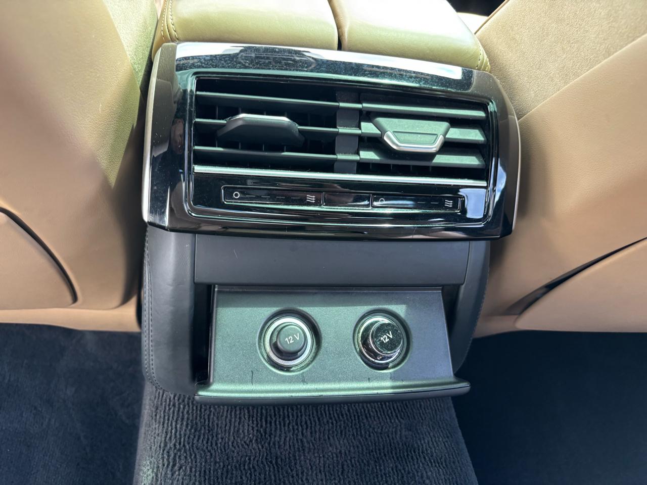 Audi A8  2021