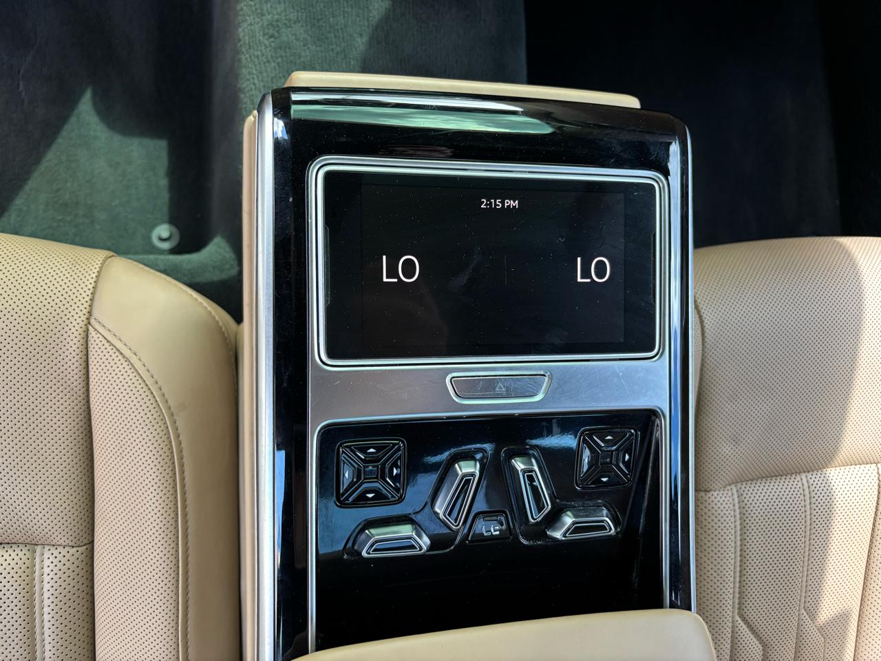 Audi A8  2021