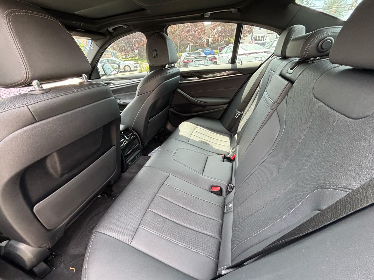 BMW 5 Series 530i xDrive Sedan 2021