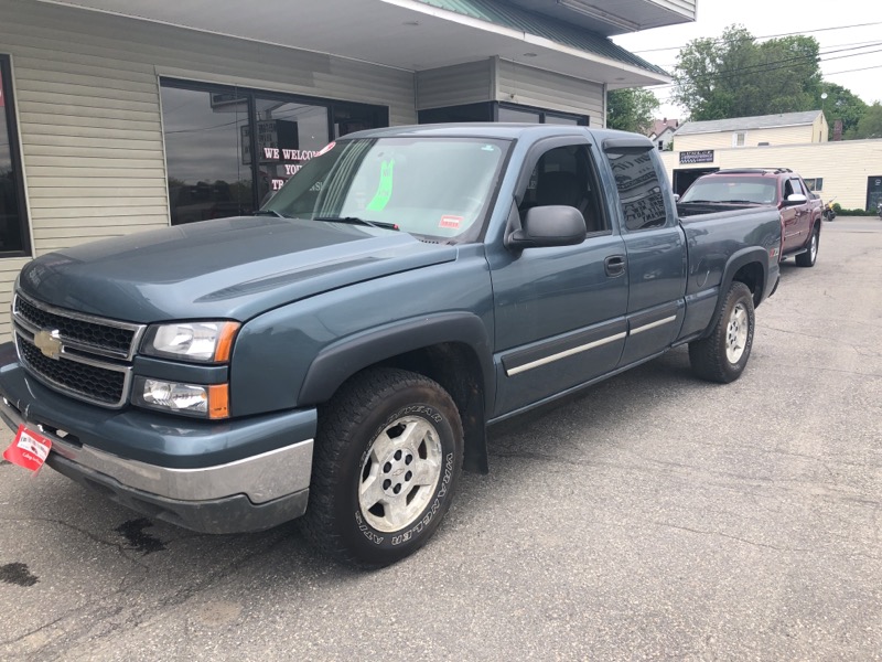 Used 2006 Chevrolet Silverado 1500 LS Ext. Cab 4WD for Sale in