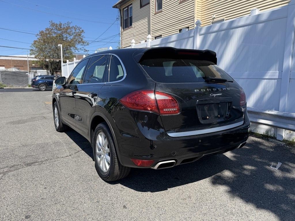 Porsche Cayenne  2012
