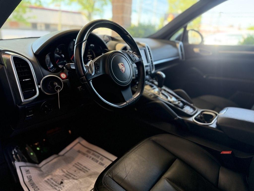 Porsche Cayenne  2012