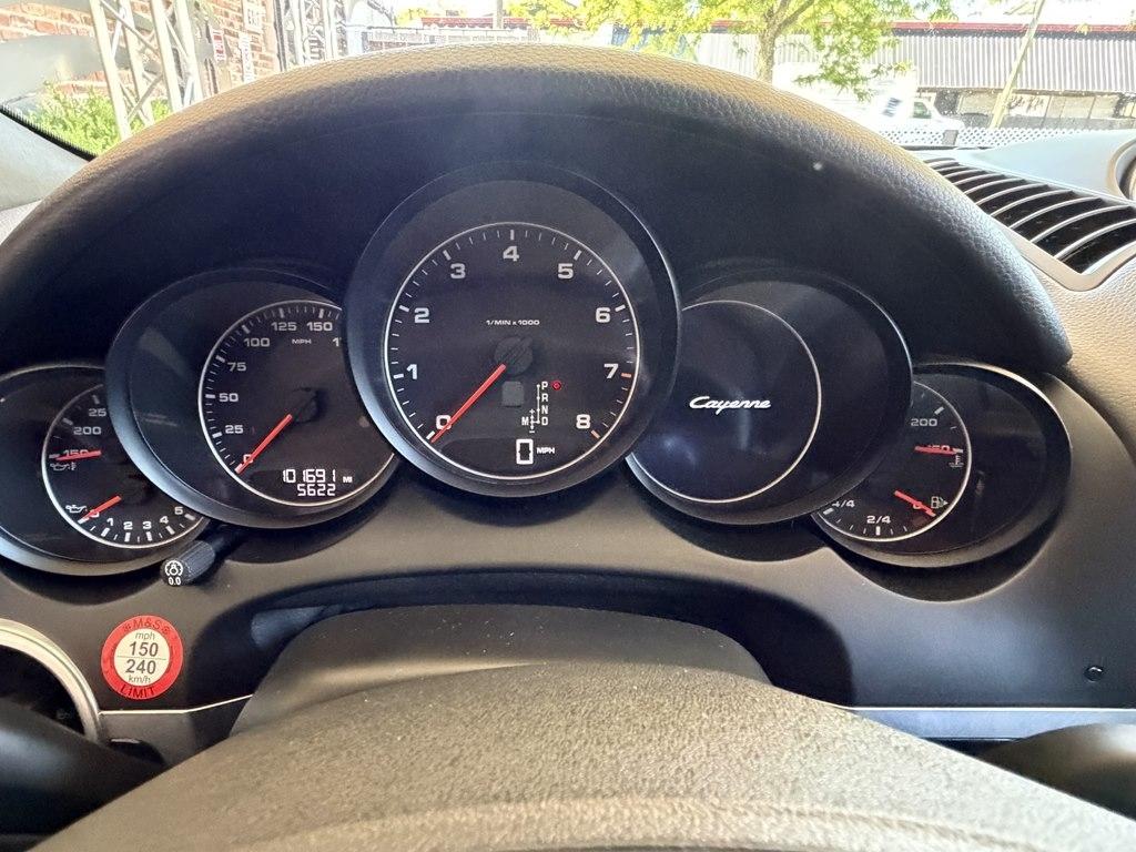Porsche Cayenne  2012