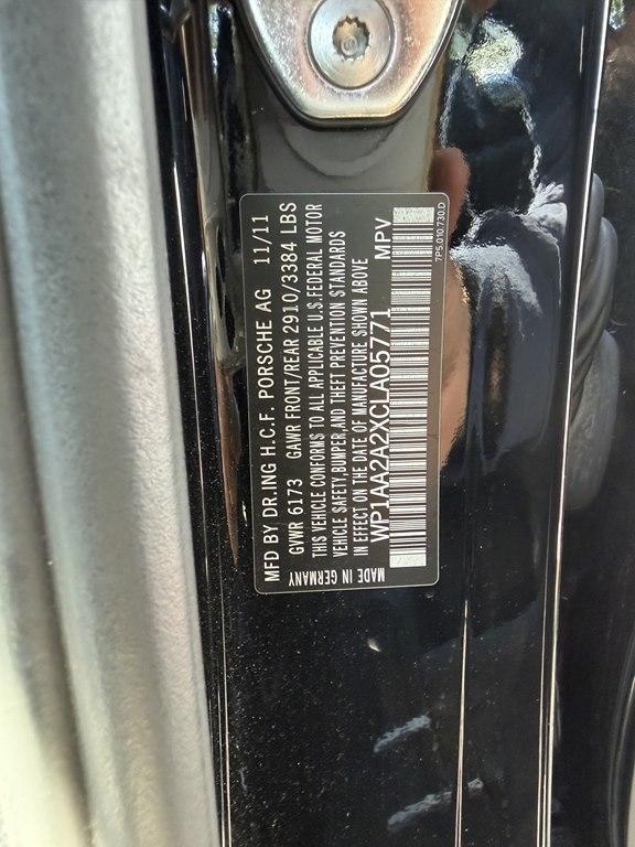 Porsche Cayenne  2012