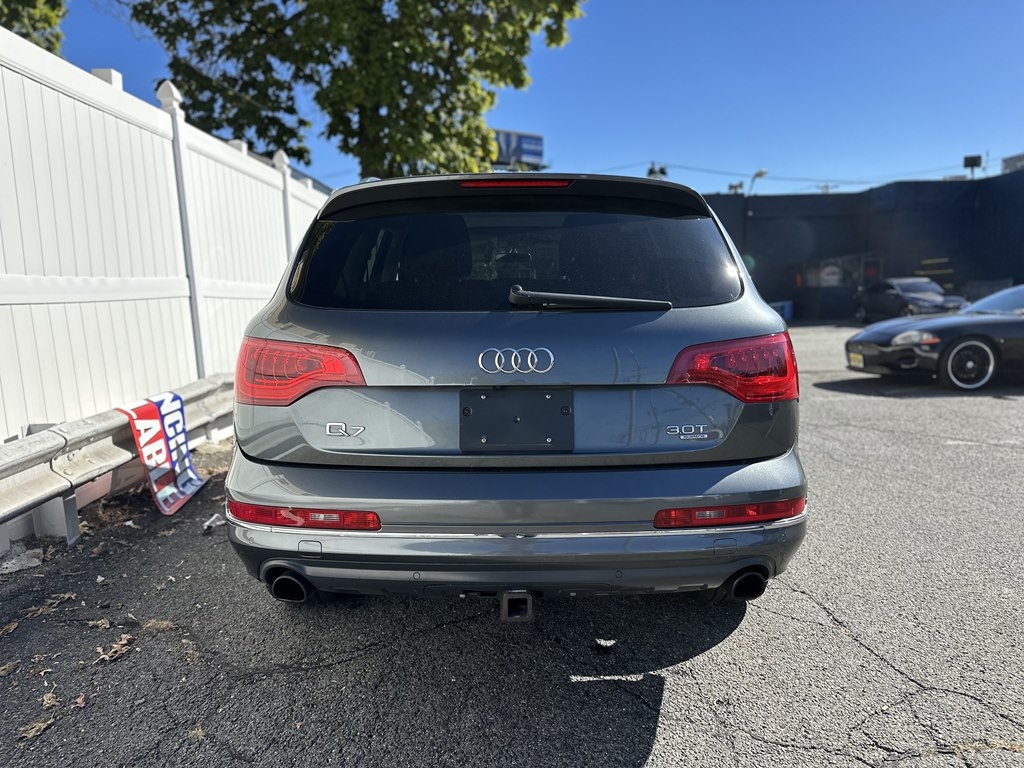 Audi Q7  2015