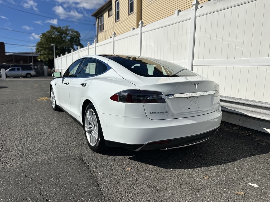 Tesla Model S  2015