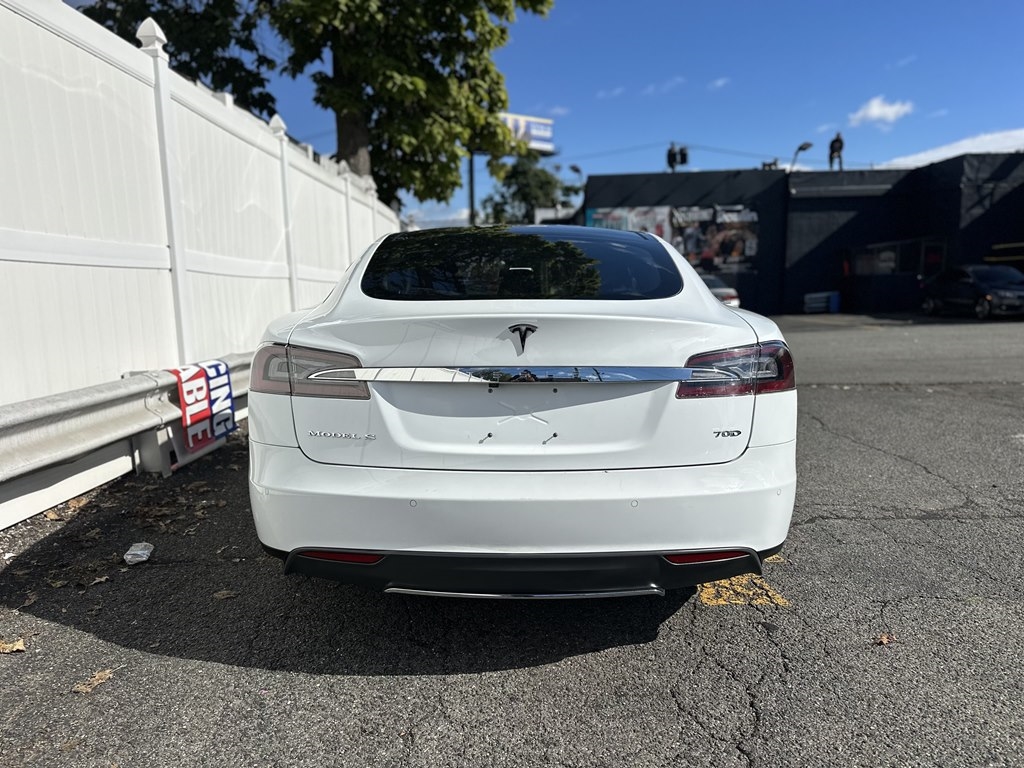 Tesla Model S  2015