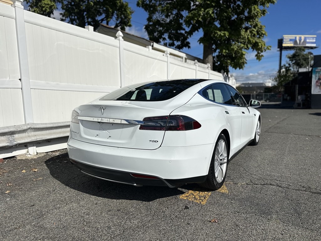 Tesla Model S  2015