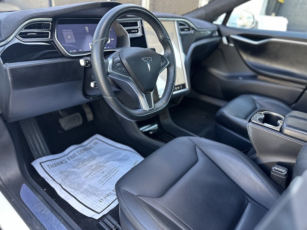 Tesla Model S  2015