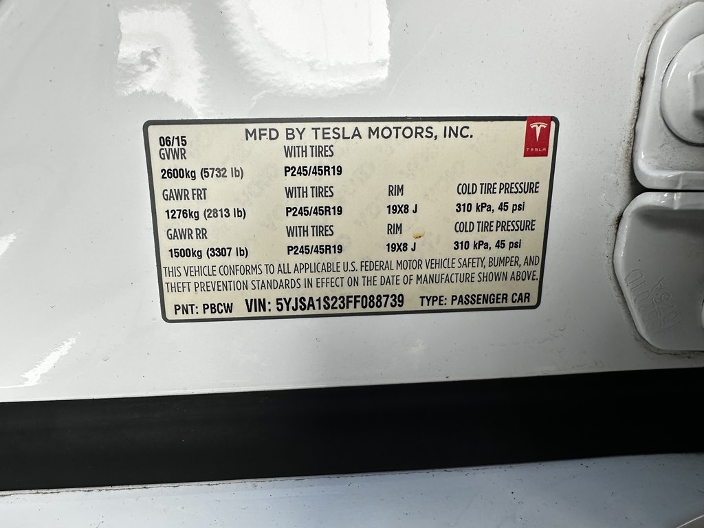 Tesla Model S  2015