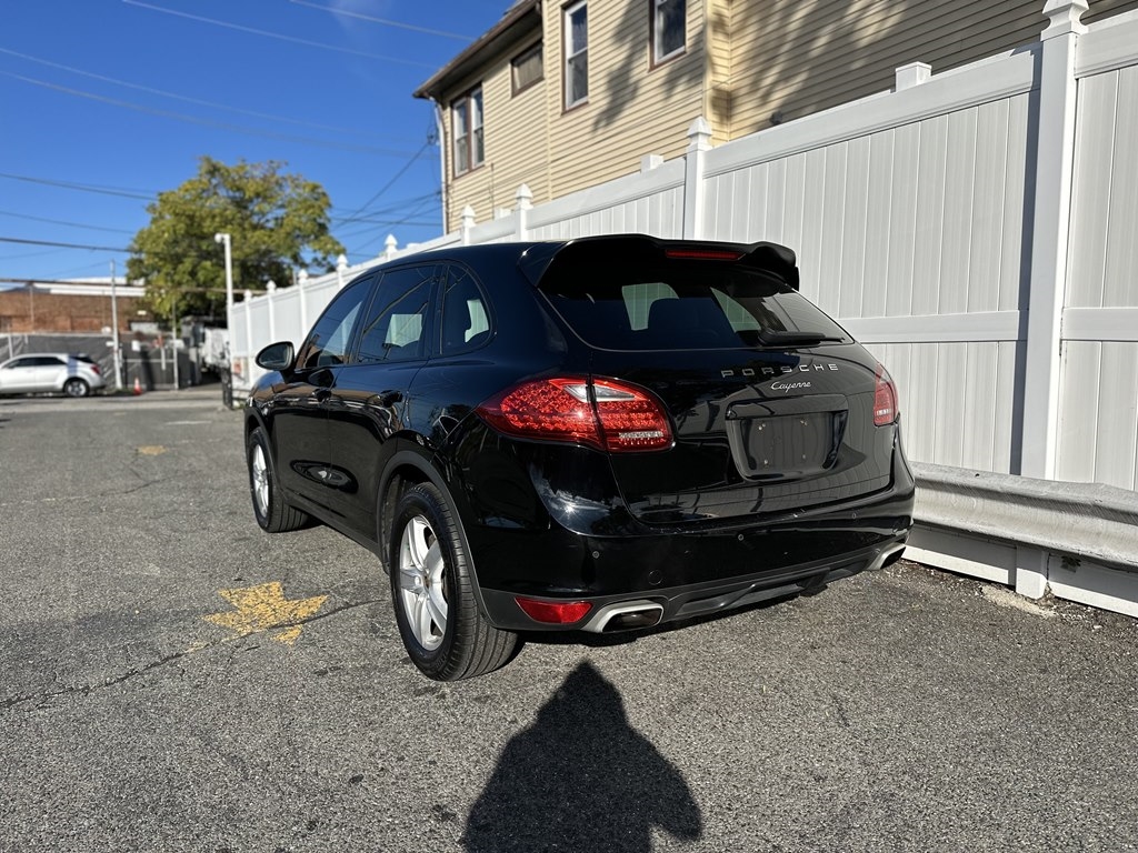 Porsche Cayenne  2013