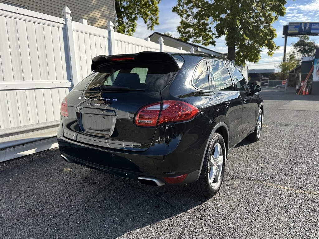 Porsche Cayenne  2013