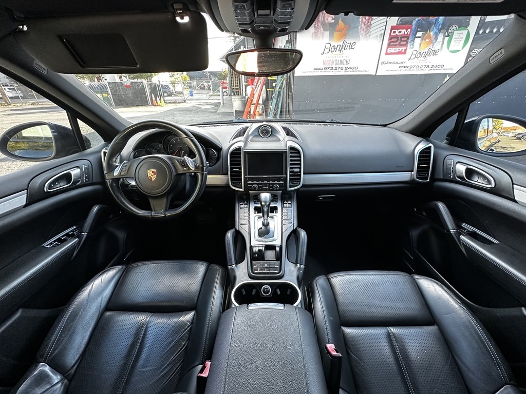 Porsche Cayenne  2013