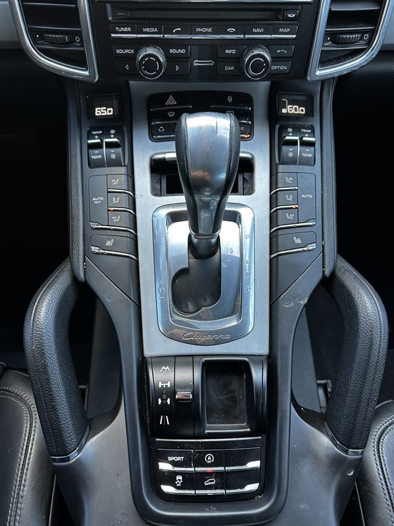 Porsche Cayenne  2013