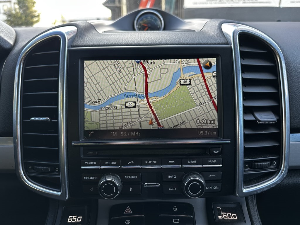 Porsche Cayenne  2013