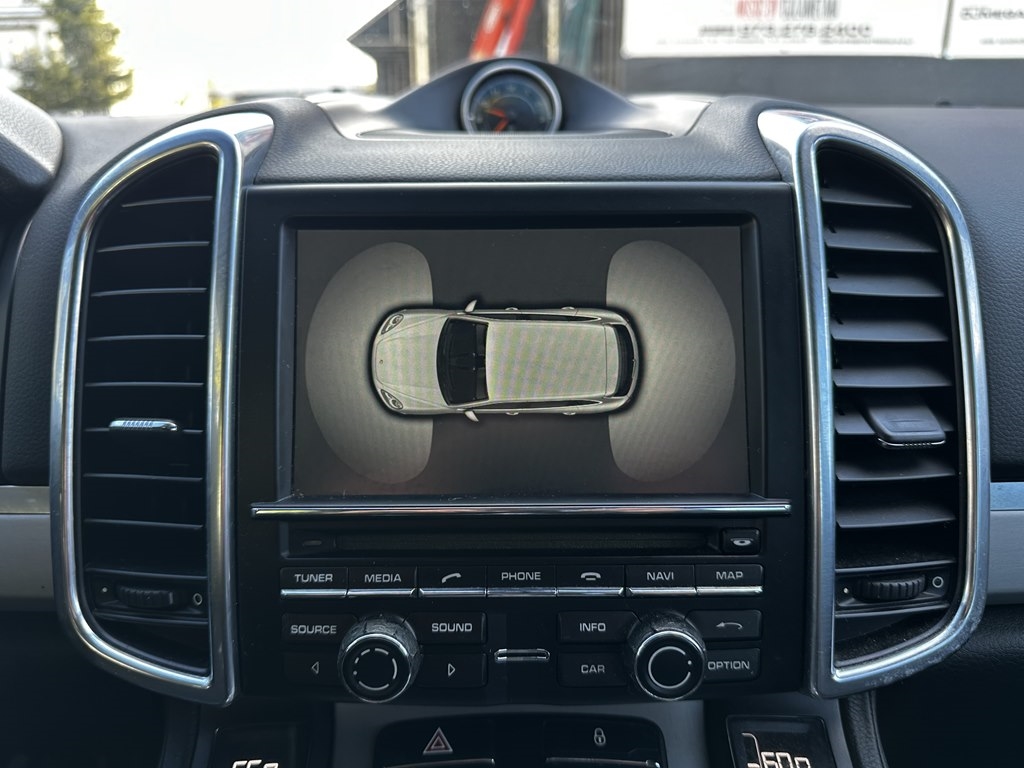 Porsche Cayenne  2013