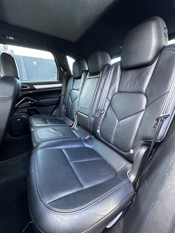 Porsche Cayenne  2013