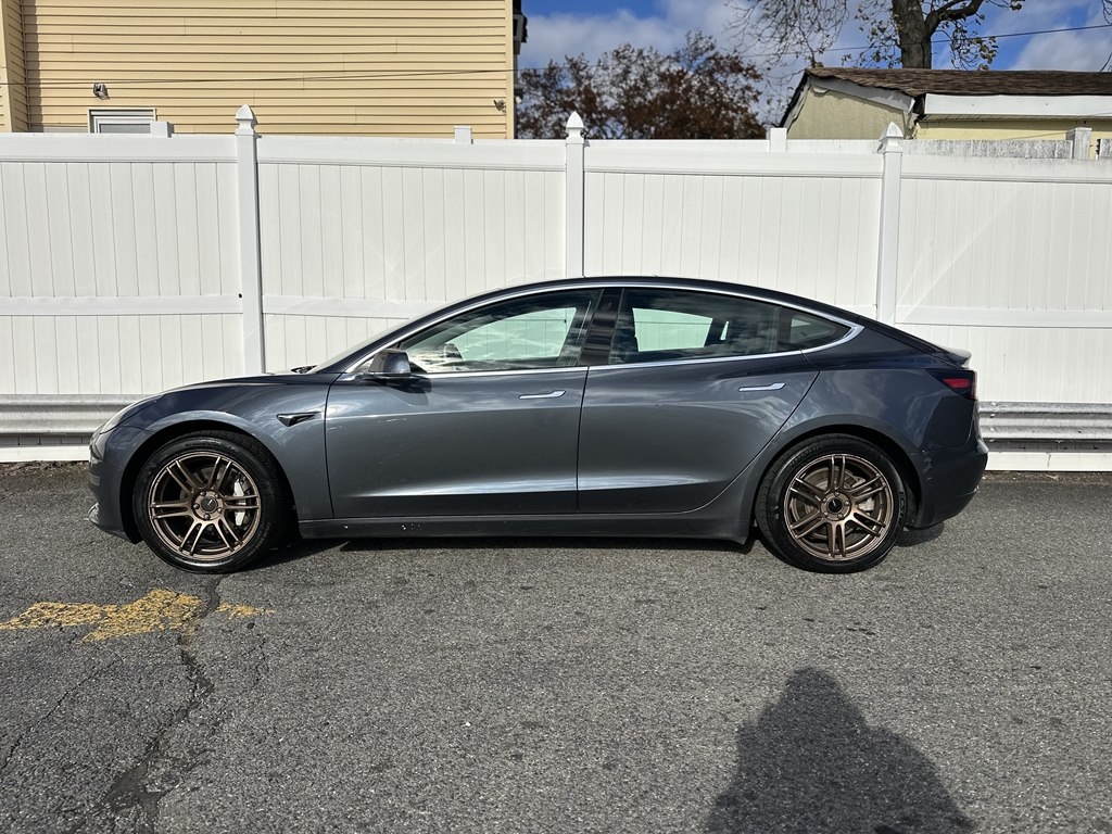Tesla Model 3  2020