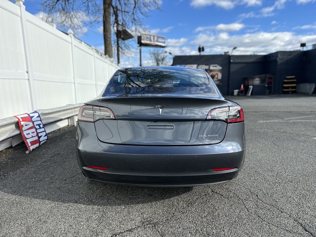 Tesla Model 3  2020