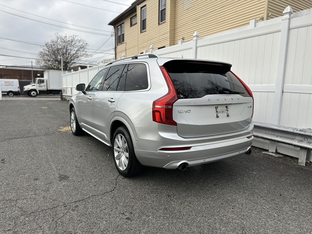 2018 Volvo XC90 T5 photo 2