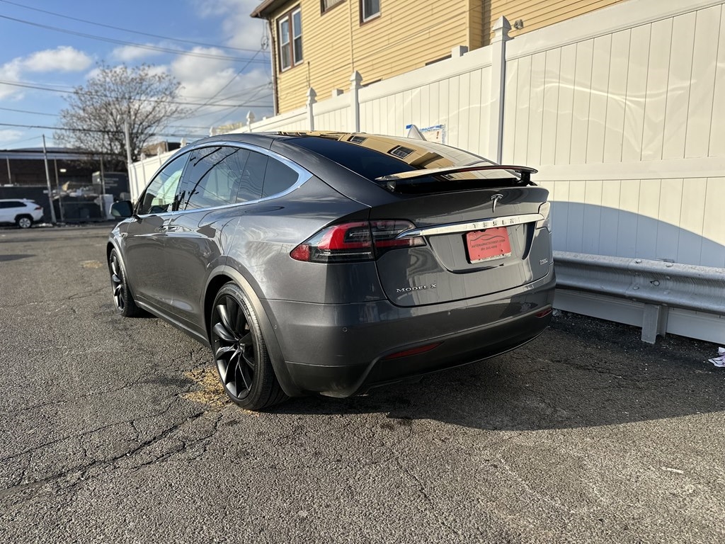 Tesla Model X  2016