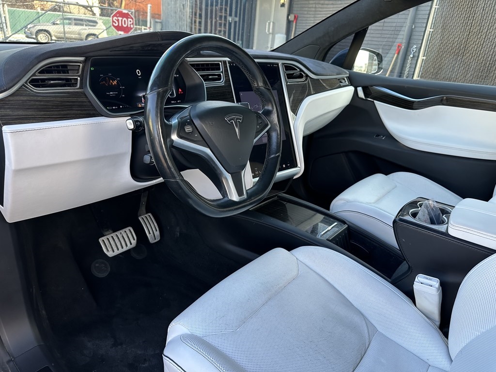 Tesla Model X  2016