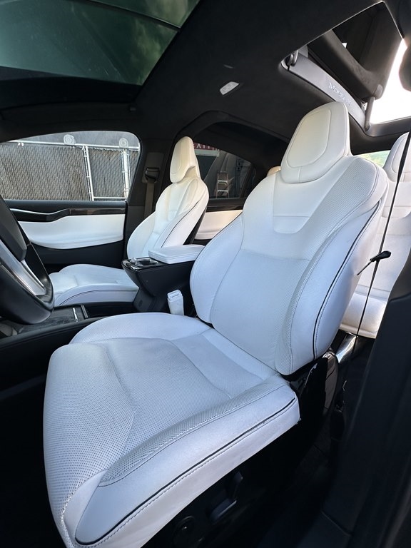 Tesla Model X  2016